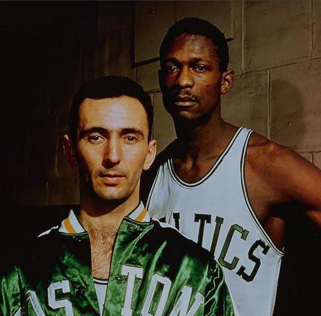 展现出不同 展现出不同