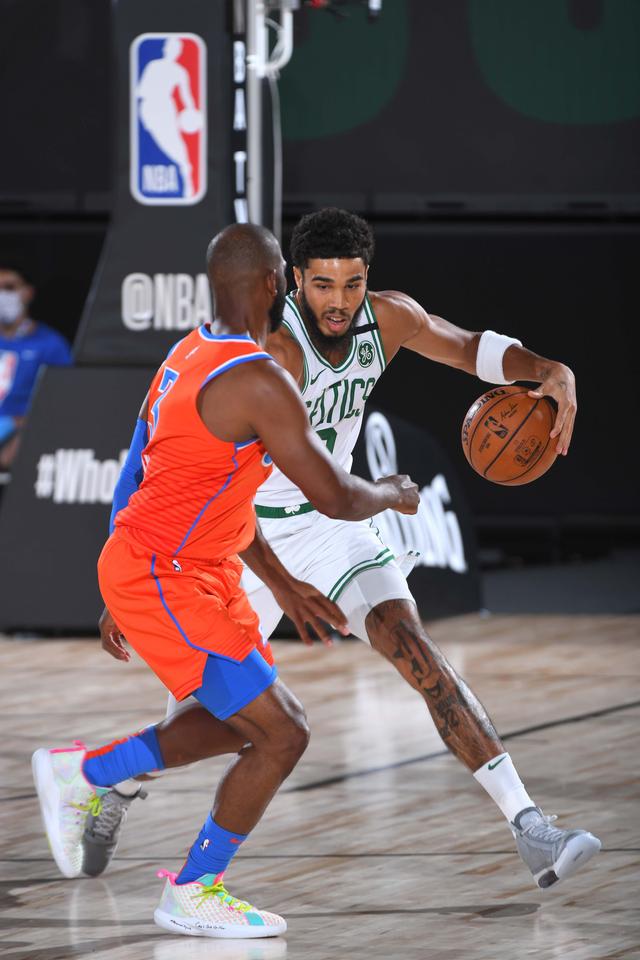 两队的交锋 两队的交锋