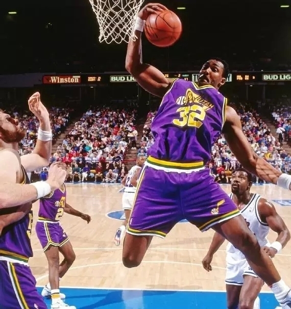 他凭借32 他凭借32