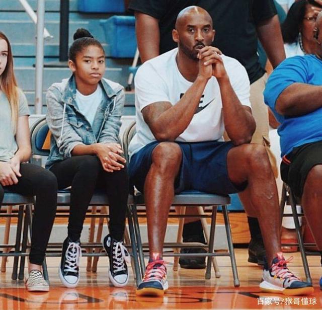 布会被亲吻 布会被亲吻